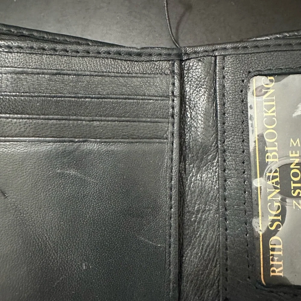 🆕Stone Mountain Trifold Leather Wallet